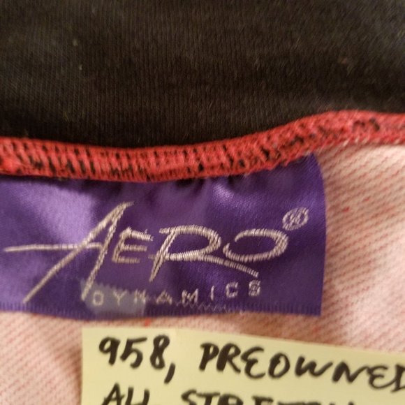 #958 Lot of Preowned 5 Sports Bras & 1 Thong - Picture 15 of 16